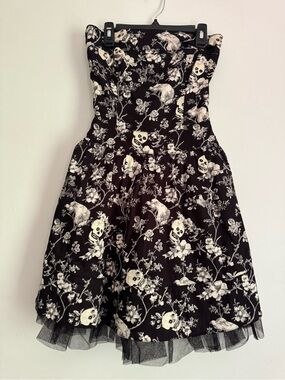 Betsey Johnson Black and Ivory Skull Floral Glam Goth Strapless Dress Tulle , 6